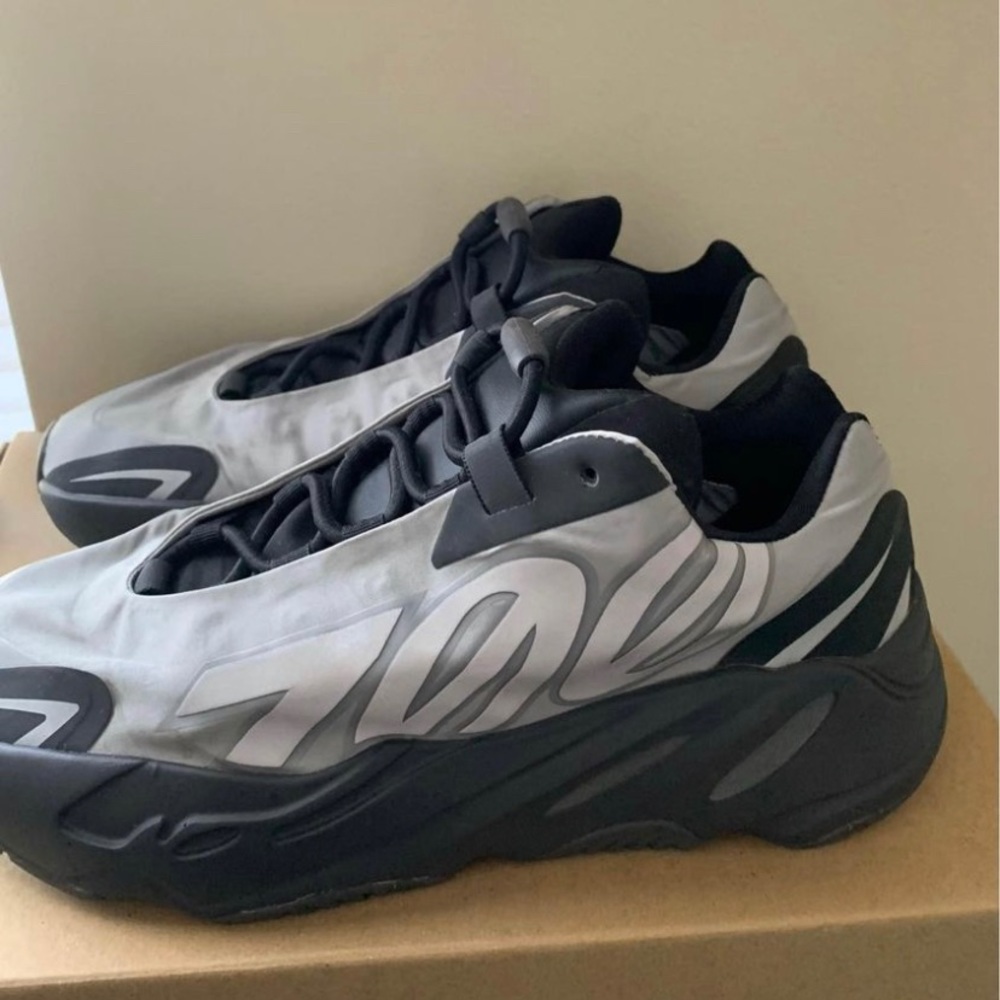 Yeezy Boost 700 V3 Grey Black Sneakers